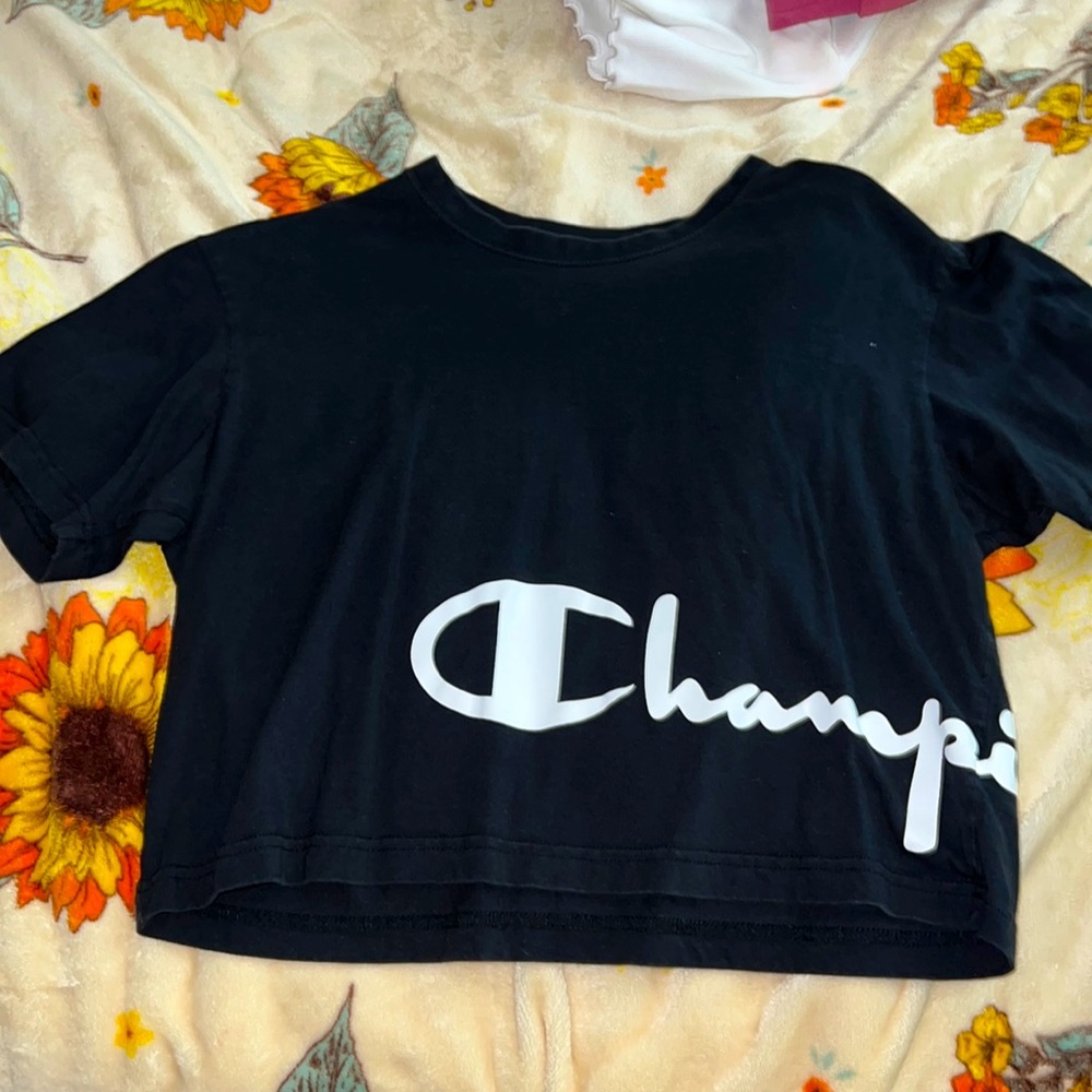 Champion crop tee size medium